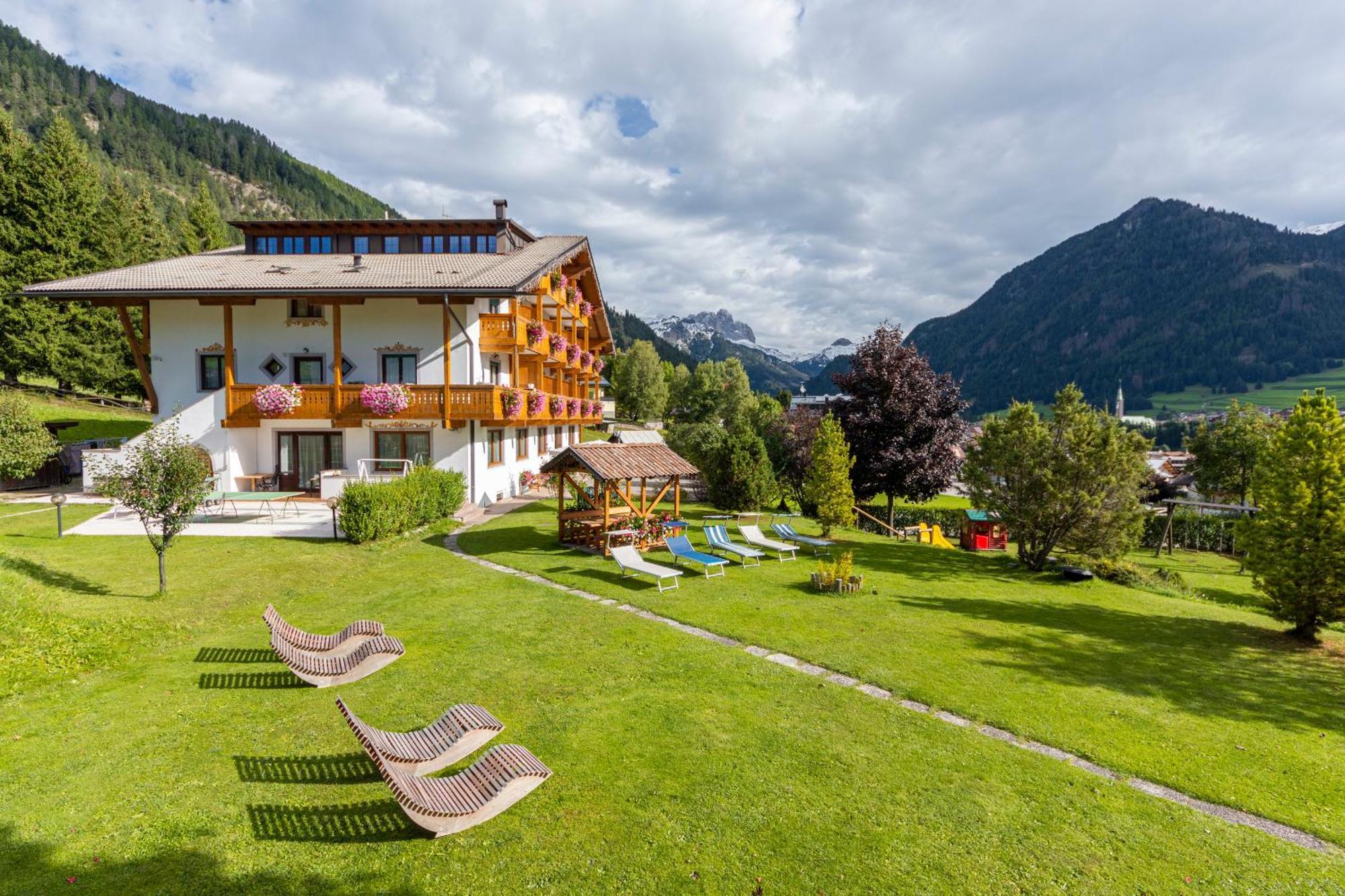 Villa Gemmy Pozza di Fassa Eksteriør billede